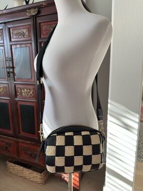 Universal Thread Black and Cream Checker Woven Crossbody Bag
